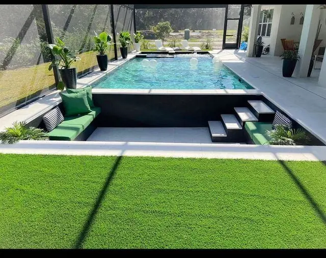 Lake Breeze Circle
