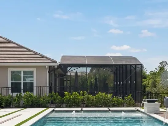 Residential custom pool by Grunit
