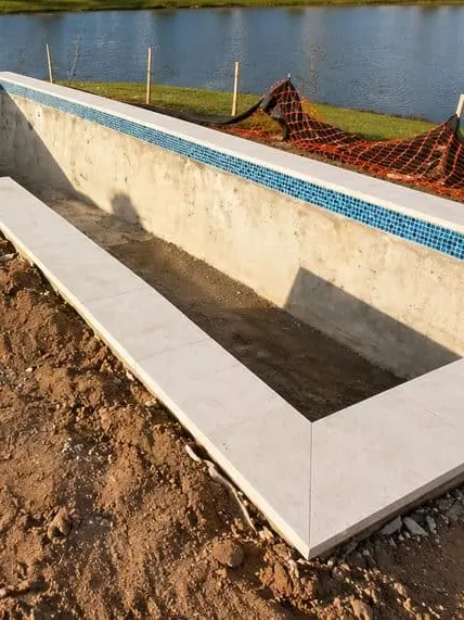 Pool repair and remodeling by Grunit