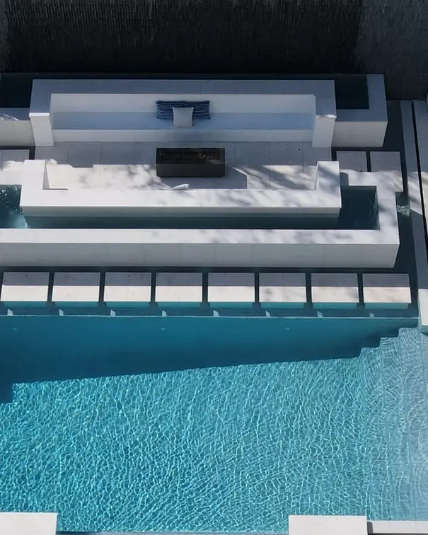 Custom pool and outdoor living by Grunit